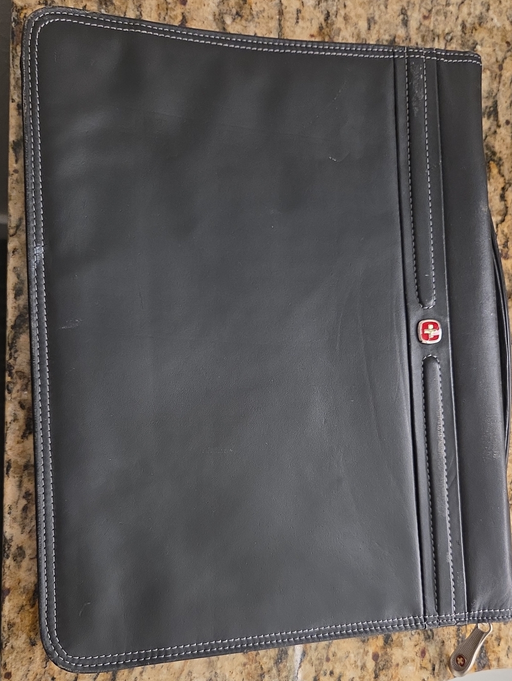 Wenger Swiss Folio Binder Notebook Organizer Black Zippered Closure w Calculator